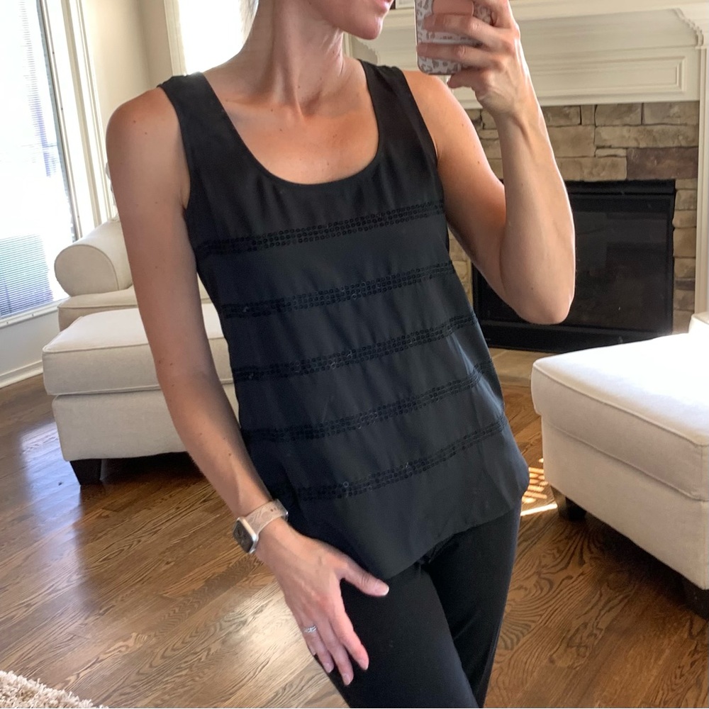 ANN TAYLOR LOFT Size XSP Black Sleeveless Blouse Top Sequins Stripes